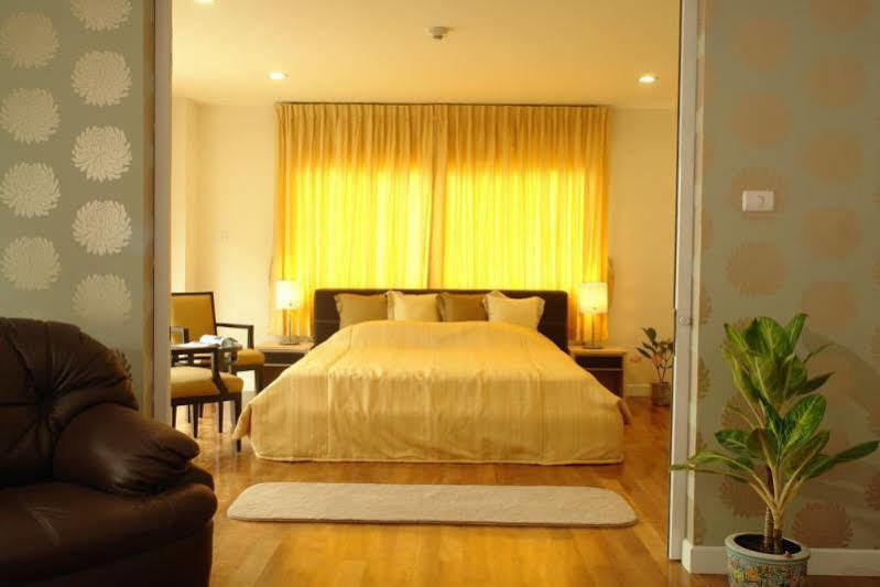 Nara Suite Residence Bangkok Exterior foto